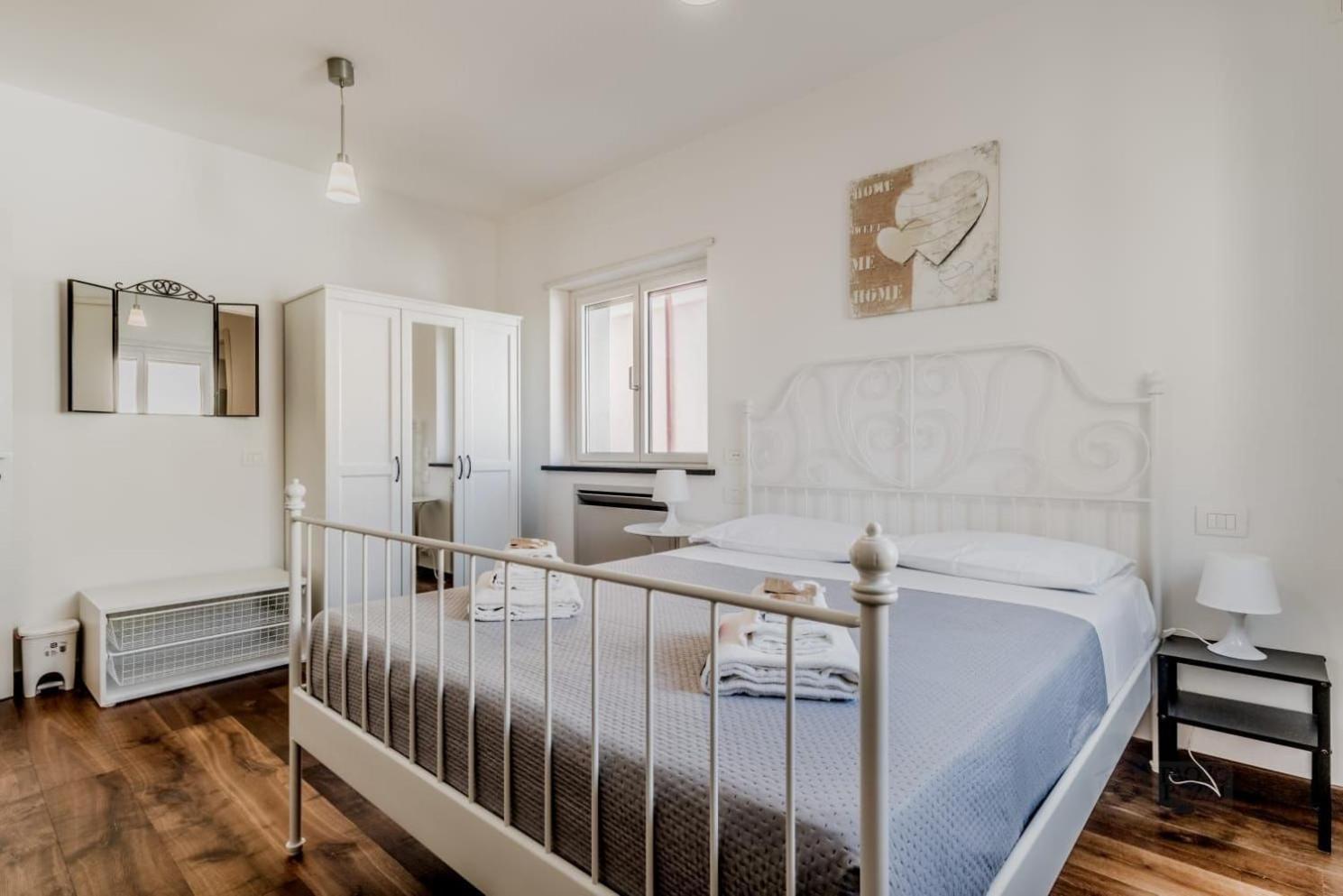 Monteverde Sunny Apartment Рим Екстер'єр фото